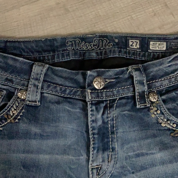 Miss Me Mid-Raise Easy Boot Jeans - Picture 4 of 5